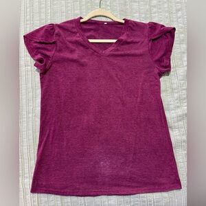 Maroon tee shirt